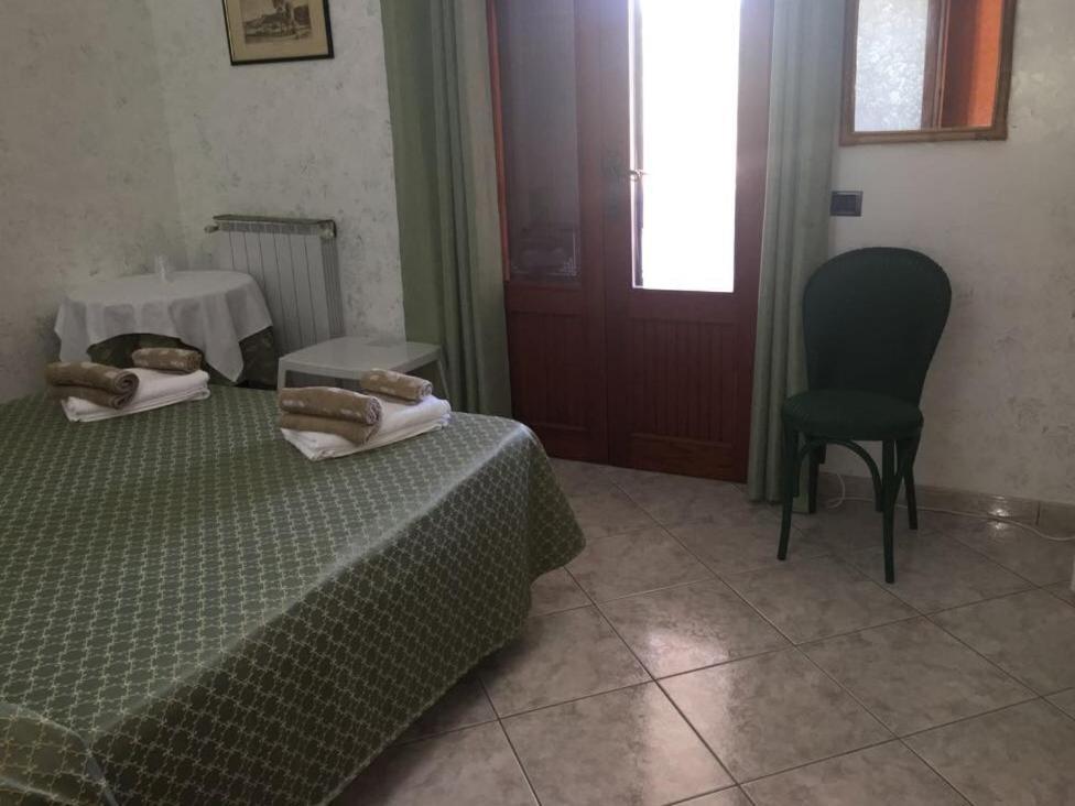 מרינלה B&B Garzia מראה חיצוני תמונה