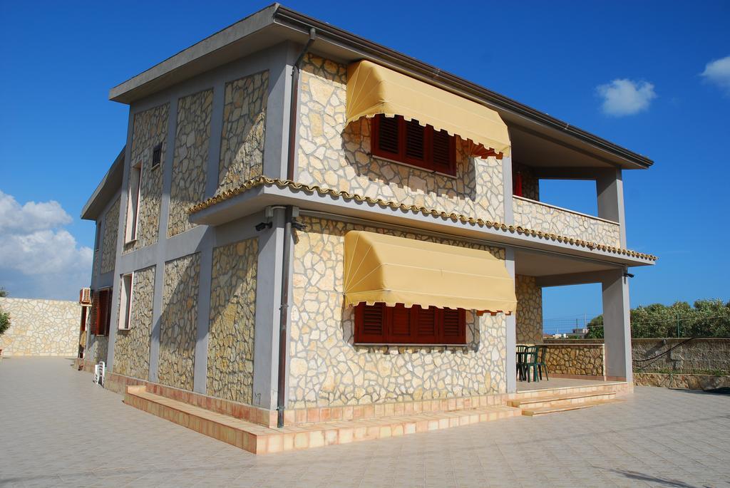 מרינלה B&B Garzia מראה חיצוני תמונה