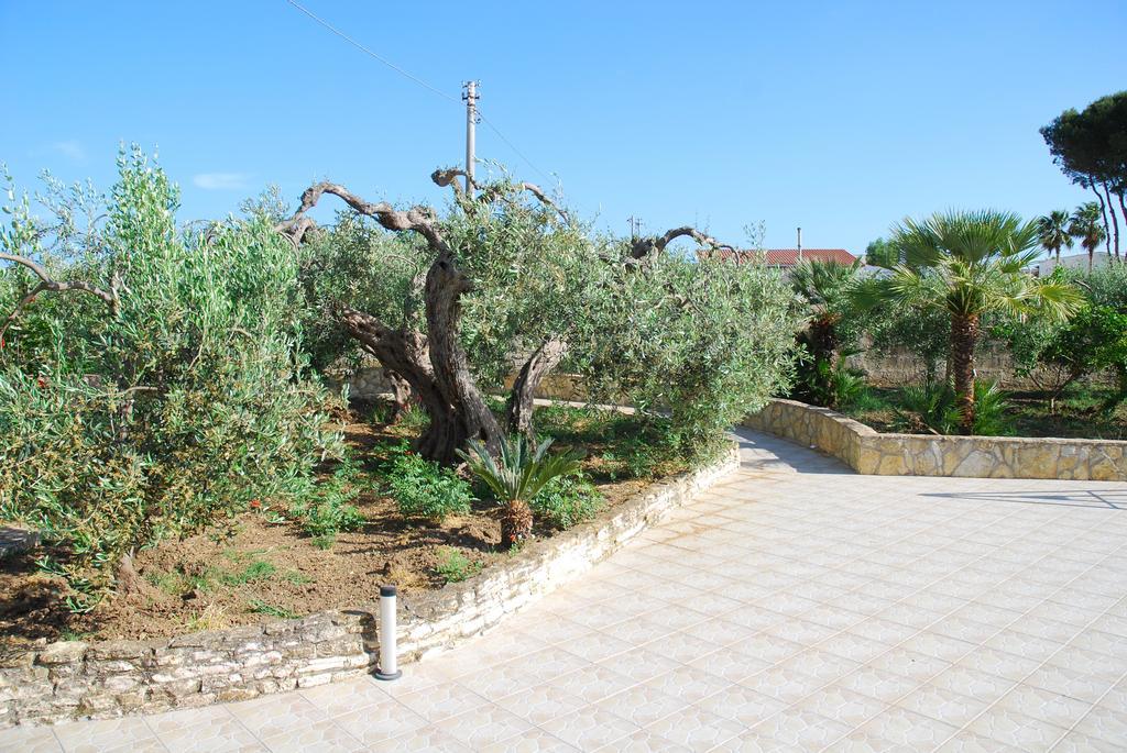 מרינלה B&B Garzia מראה חיצוני תמונה